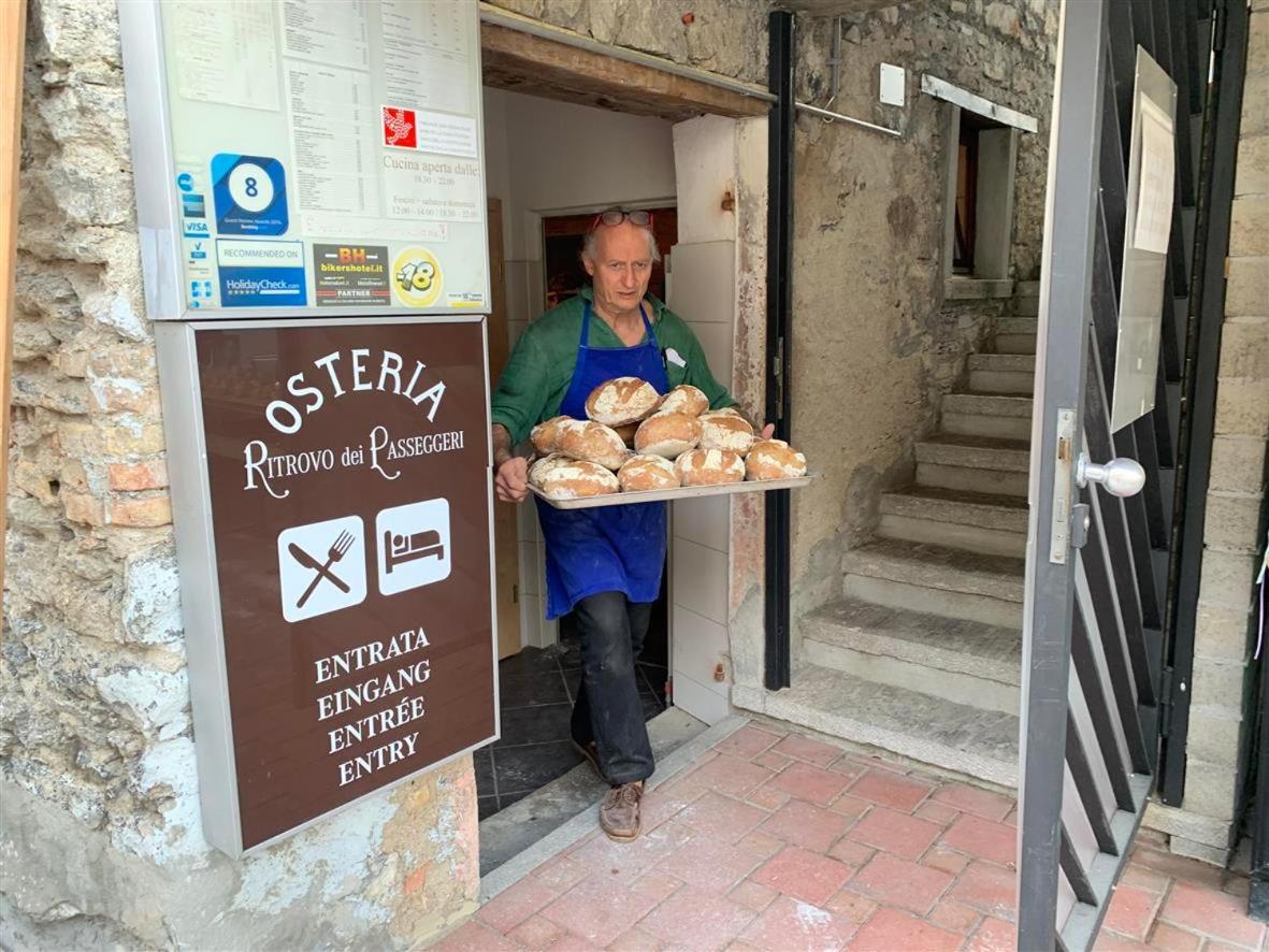 ホテル Osteria Ritrovo Dei Passeggeri SantʼAntonio エクステリア 写真